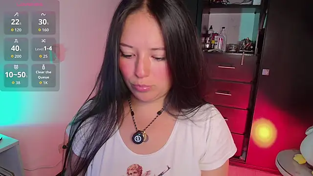Lexie Thompson10 online show from July 10, 2:05 am