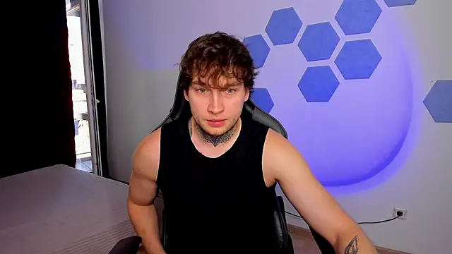 Snapshot of Chris_Tyson chatting on August 4, 3:03 pm Chris Tyson online show from August 4, 3:03 pm