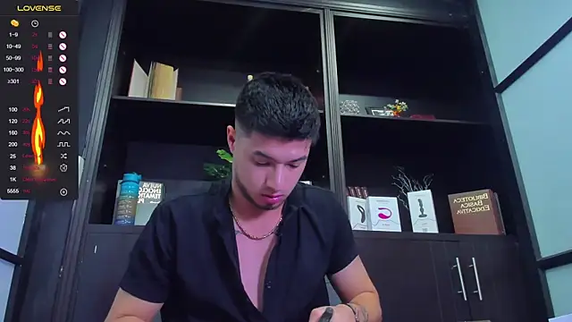 EdwardRoss  online show from January 17, 1:25 am