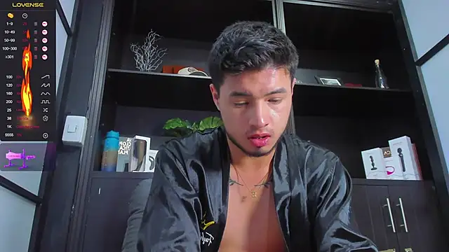 EdwardRoss  online show from February 4, 1:34 am