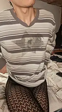 LYZBORNHD online show from December 29, 12:12 pm