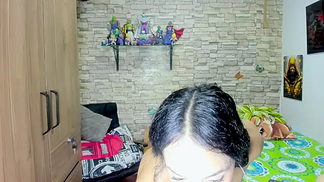 Snapshot of kaiagerbes3 chatting on February 14, 6:48 pm kaiagerbes3 online show from February 14, 6:48 pm