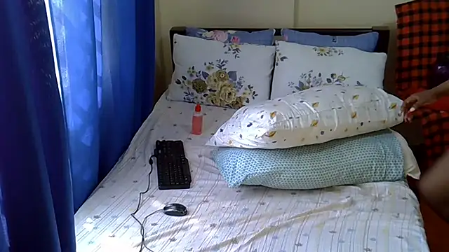 sweet darlli online show from June 14, 7:54 am
