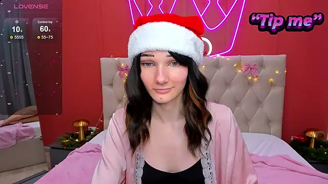 Snapshot of Lili_flowerr chatting on December 16, 8:20 am Lili flowerr online show from December 16, 8:20 am