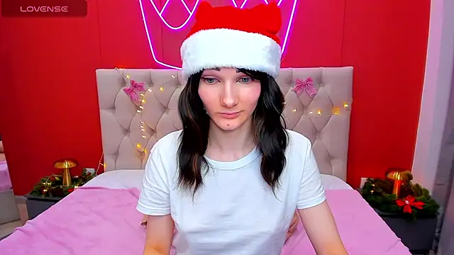 Snapshot of Lili_flowerr chatting on December 30, 7:48 am Lili flowerr online show from December 30, 7:48 am