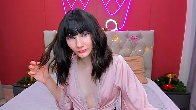 Snapshot of Lili_flowerr chatting on January 7, 2:10 am Lili flowerr online show from January 7, 2:10 am