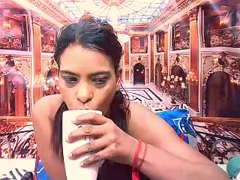 Snapshot of IndianSexyAss chatting on November 15, 6:37 pm IndianSexyAss online show from November 15, 6:37 pm