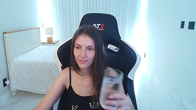 upssnowy online show from May 7, 4:56 pm