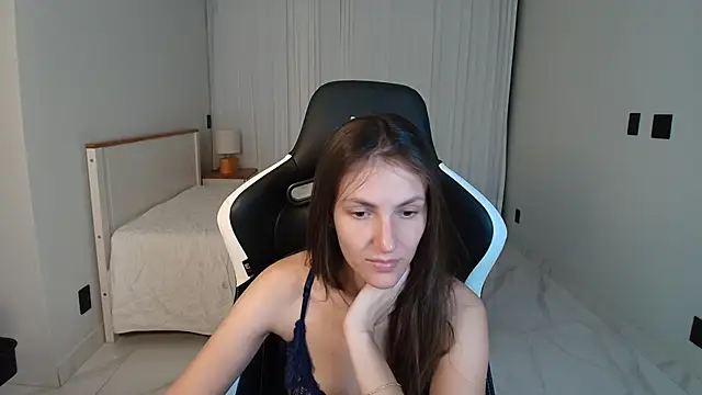upssnowy online show from May 30, 9:23 pm