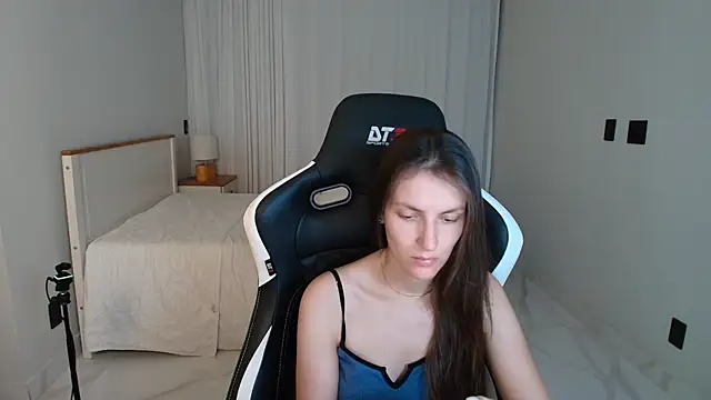 upssnowy online show from June 21, 8:33 pm