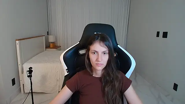 upssnowy online show from July 4, 1:23 am