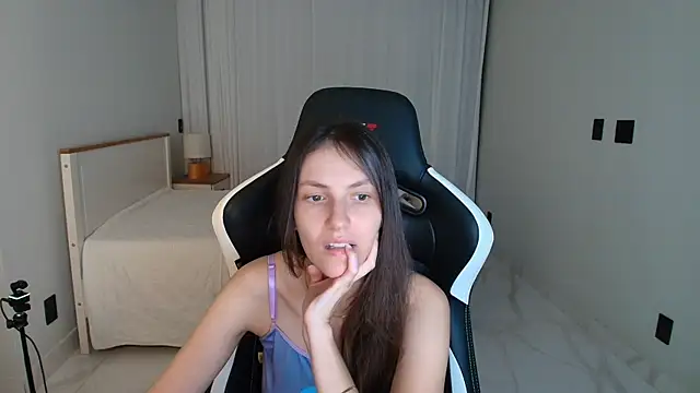upssnowy online show from July 8, 1:32 am