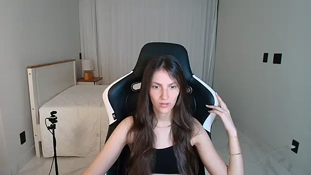upssnowy online show from July 12, 4:36 am