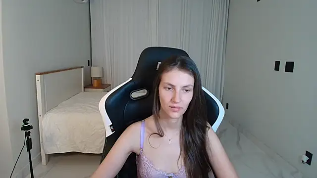 upssnowy online show from July 18, 2:49 am