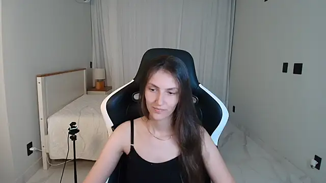 upssnowy online show from July 19, 11:19 pm