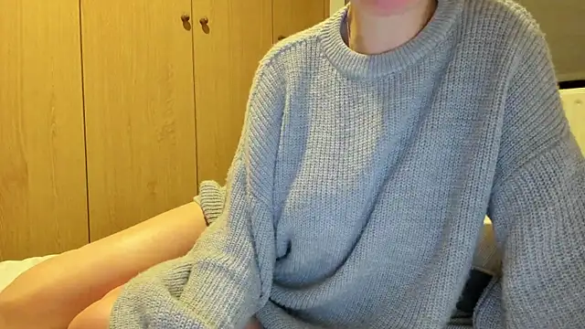 Sheandhim23 online show from March 12, 8:20 pm