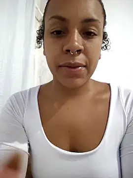 Snapshot of Julia_Pretinha chatting on March 22, 12:47 am Julia Pretinha online show from March 22, 12:47 am