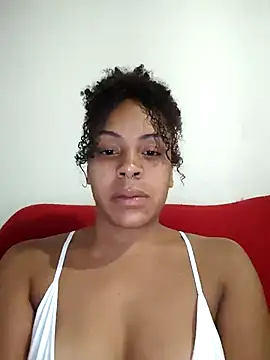 Snapshot of Julia_Pretinha chatting on May 1, 1:21 am Julia Pretinha online show from May 1, 1:21 am