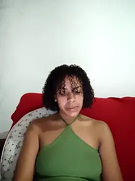 Snapshot of Julia_Pretinha chatting on May 2, 12:37 am Julia Pretinha online show from May 2, 12:37 am