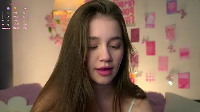 Snapshot of AmiLewis chatting on February 28, 1:06 am AmiLewis online show from February 28, 1:06 am