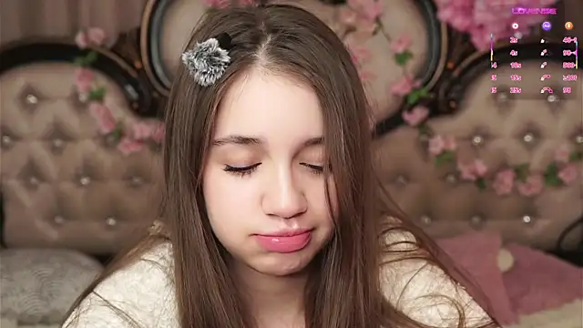 Snapshot of AmiLewis chatting on March 27, 1:11 am AmiLewis online show from March 27, 1:11 am