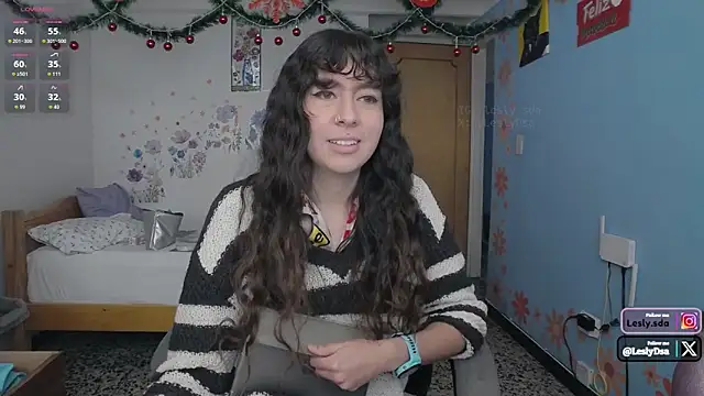 leslyyu online show from December 15, 3:49 pm