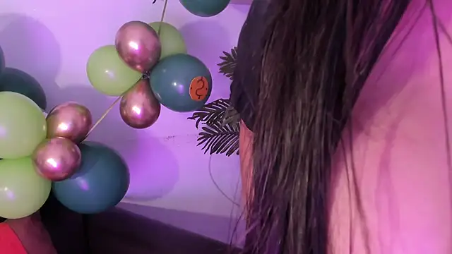 Miia Thompsonn online show from March 14, 3:26 am