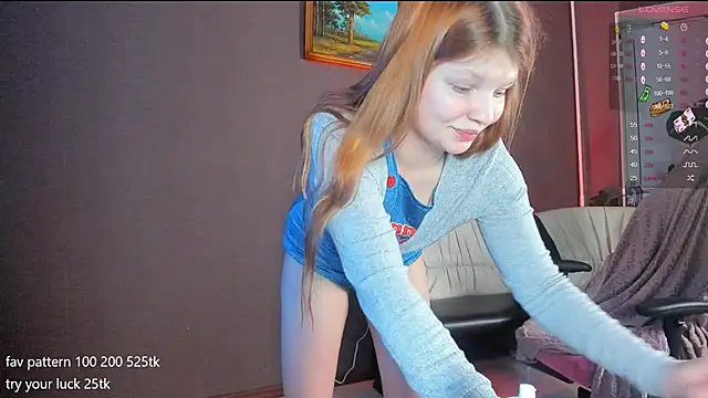 lil lia online show from December 9, 7:39 pm