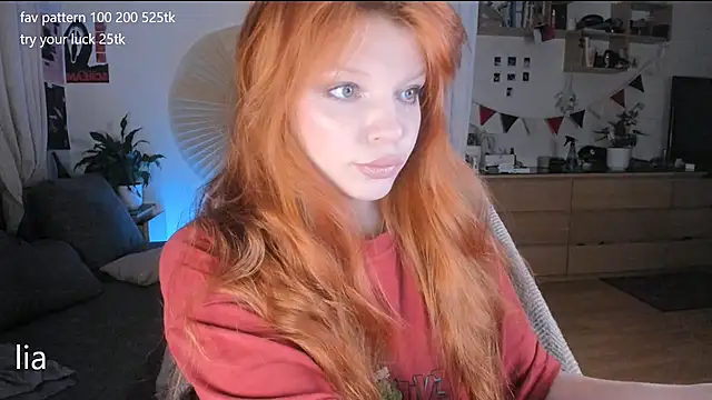 lil lia online show from November 27, 9:06 pm