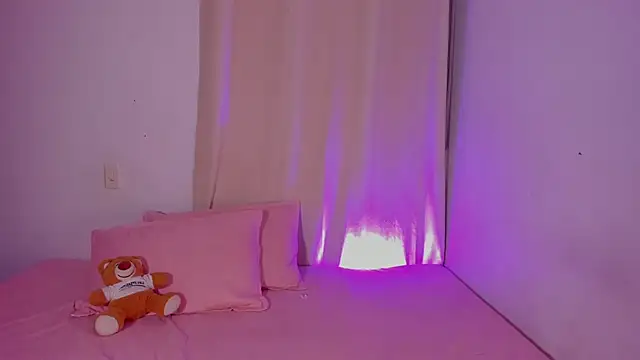 AmyStevenss online show from March 28, 4:45 am