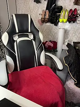 Luiza Hammer online show from May 15, 11:28 am
