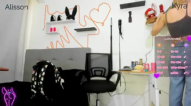 alissonandamy online show from March 8, 7:20 pm