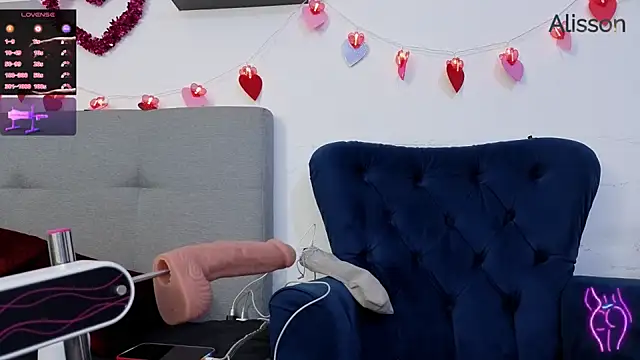 alissonandamy online show from September 18, 8:55 pm