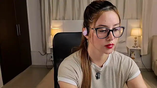 alliee mod online show from July 18, 4:49 am