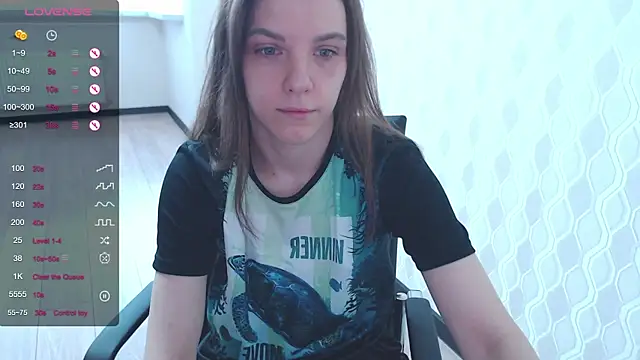 Snapshot of LisaHeart chatting on December 11, 6:14 am LisaHeart online show from December 11, 6:14 am
