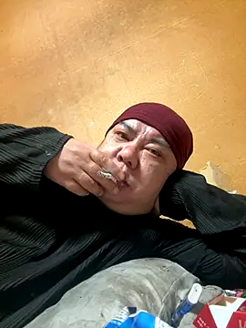 punk0805 online show from December 19, 11:17 am