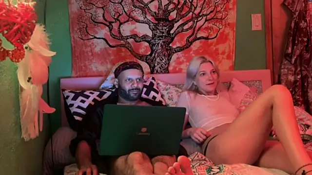 UnCutMexi666 online show from July 10, 5:01 am