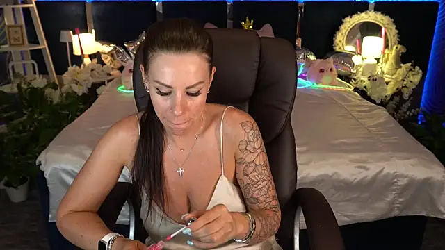 IsabellaFoxyy online show from June 15, 12:29 pm