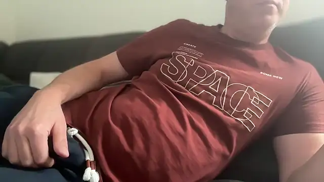 Snapshot of devils-son chatting on March 14, 7:14 am devils-son online show from March 14, 7:14 am