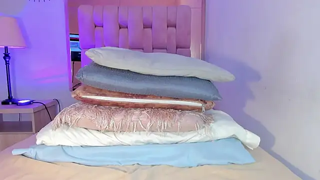 Voluptupus-girl online show from March 8, 12:41 pm