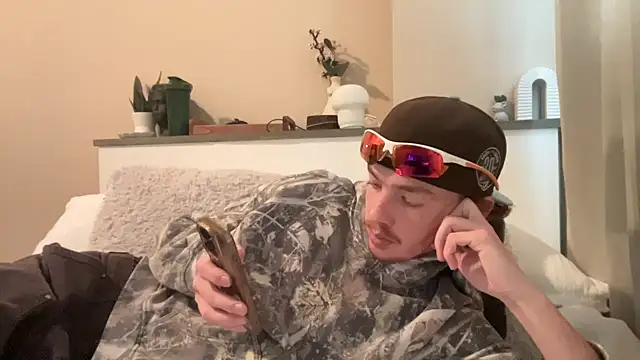 younghungginger online show from December 1, 8:42 pm