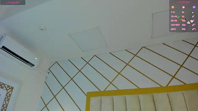 SamanthaClay online show from February 12, 2:03 am