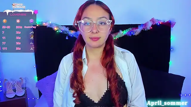 Snapshot of April_sommer1 chatting on December 15, 10:18 am April sommer1 online show from December 15, 10:18 am