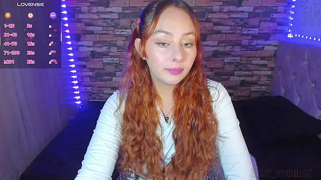 Snapshot of April_sommer1 chatting on March 14, 4:43 am April sommer1 online show from March 14, 4:43 am