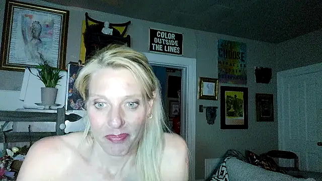 Glamazonx online show from April 29, 7:12 am
