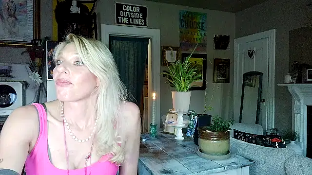 Glamazonx online show from May 19, 1:44 am