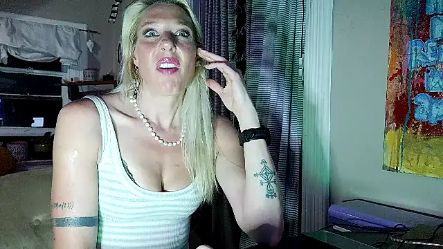 Glamazonx online show from June 4, 3:12 am