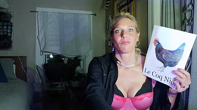 Glamazonx online show from June 19, 6:29 am