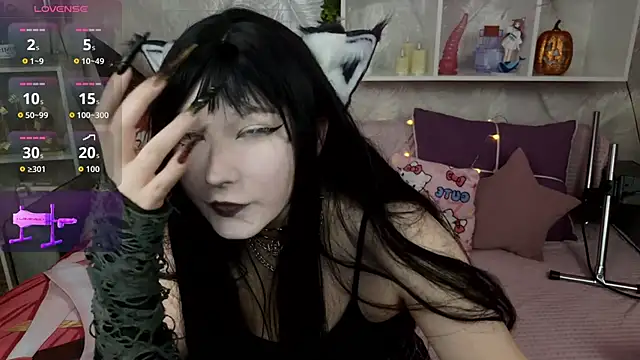 Snapshot of MeowkaKitty chatting on November 1, 1:29 am MeowkaKitty online show from November 1, 1:29 am