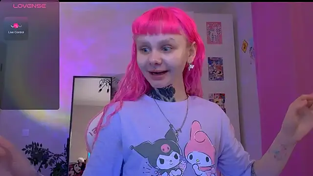 Britney Lynch online show from October 11, 7:45 pm